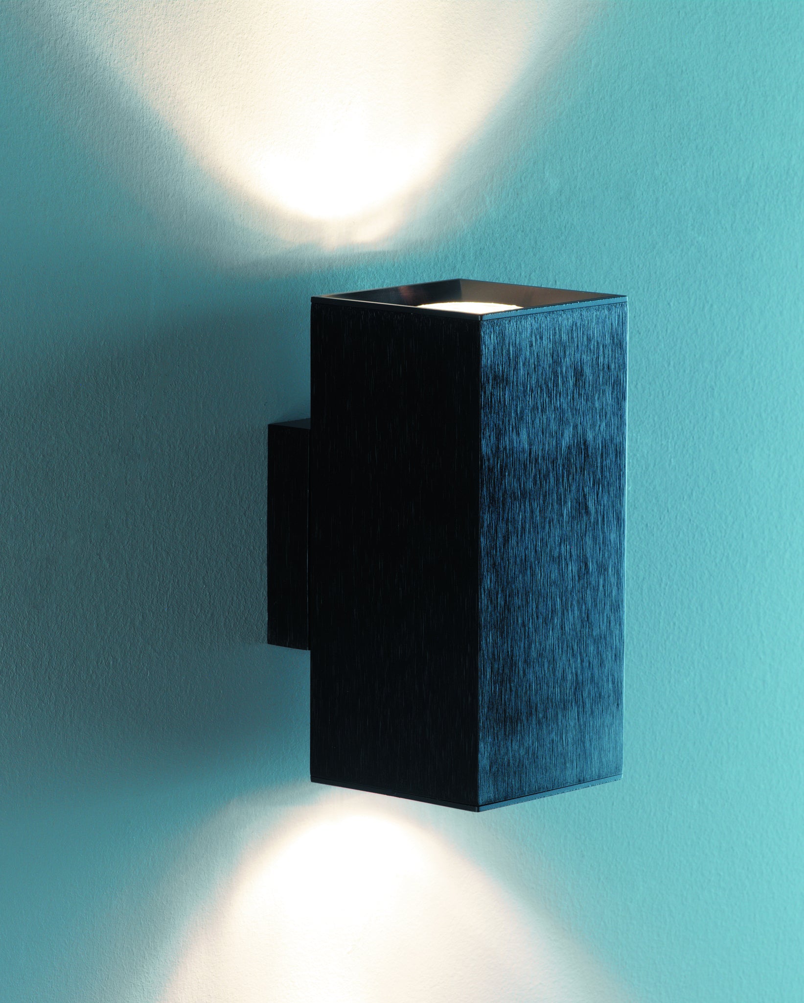 Dau 80 Wall lamp 2 x GU10 Brushed black aluminum