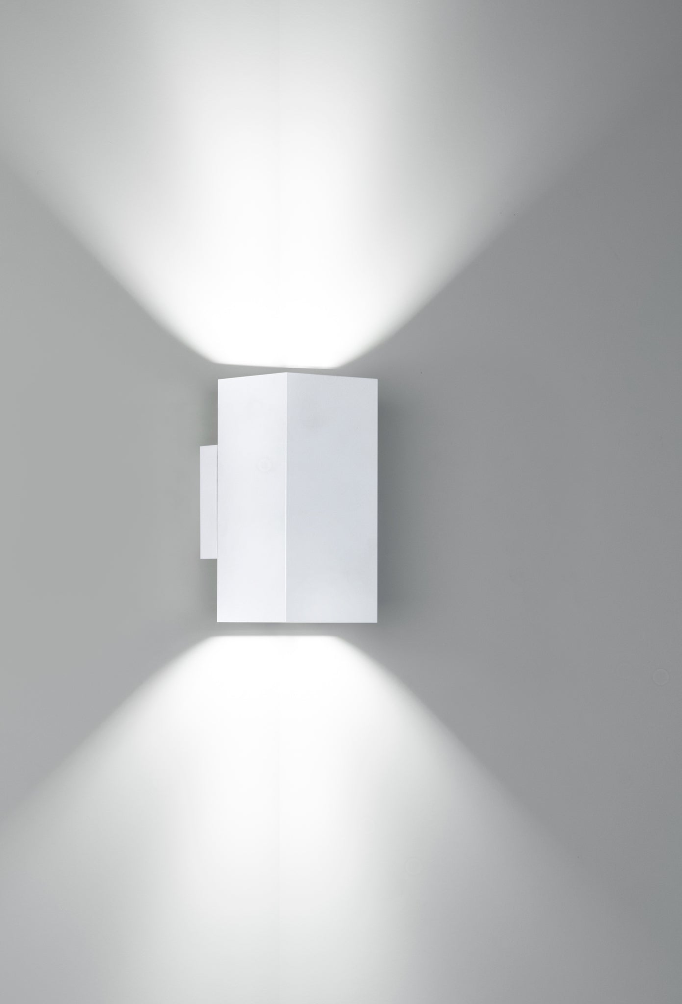 Dau 80 Rectangular wall lamp 2 x Led DOB Textured white