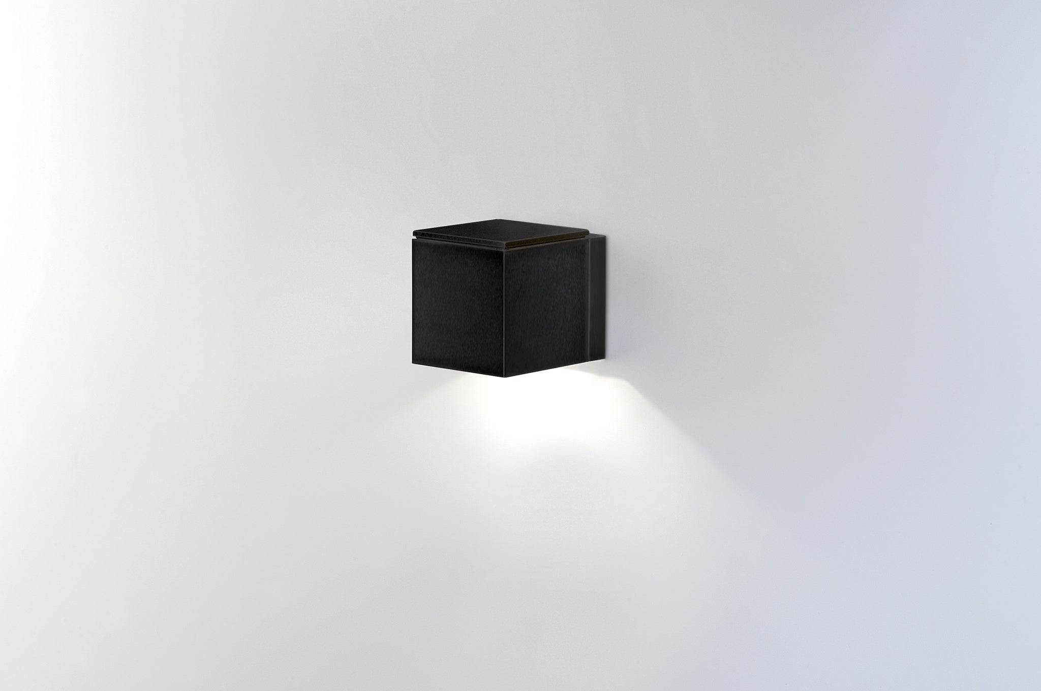 Dau 50 Wall lamp Led DOB Brushed black aluminum - Milan - Accessoire Loods