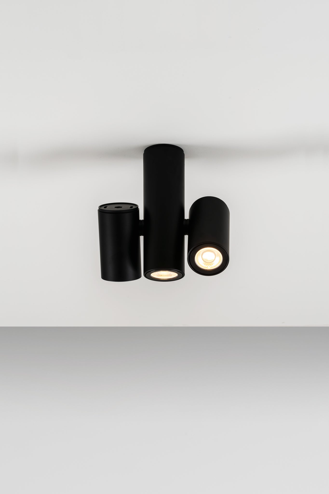 Kronn ceiling lamp 3 x GU10 textured black - Milan - Accessoire Loods