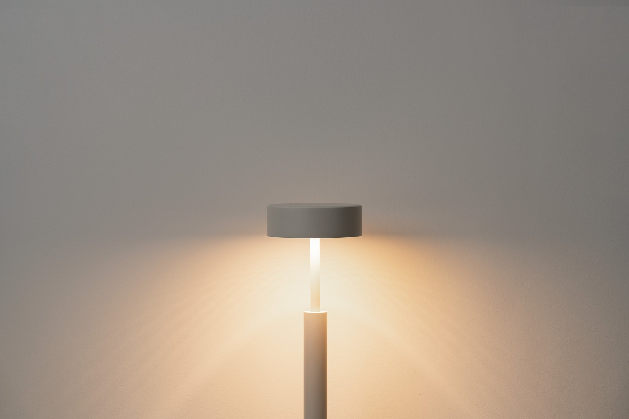 Peak Floor lamp H.130 cm Led PCB Textured mink - Milan - Accessoire Loods