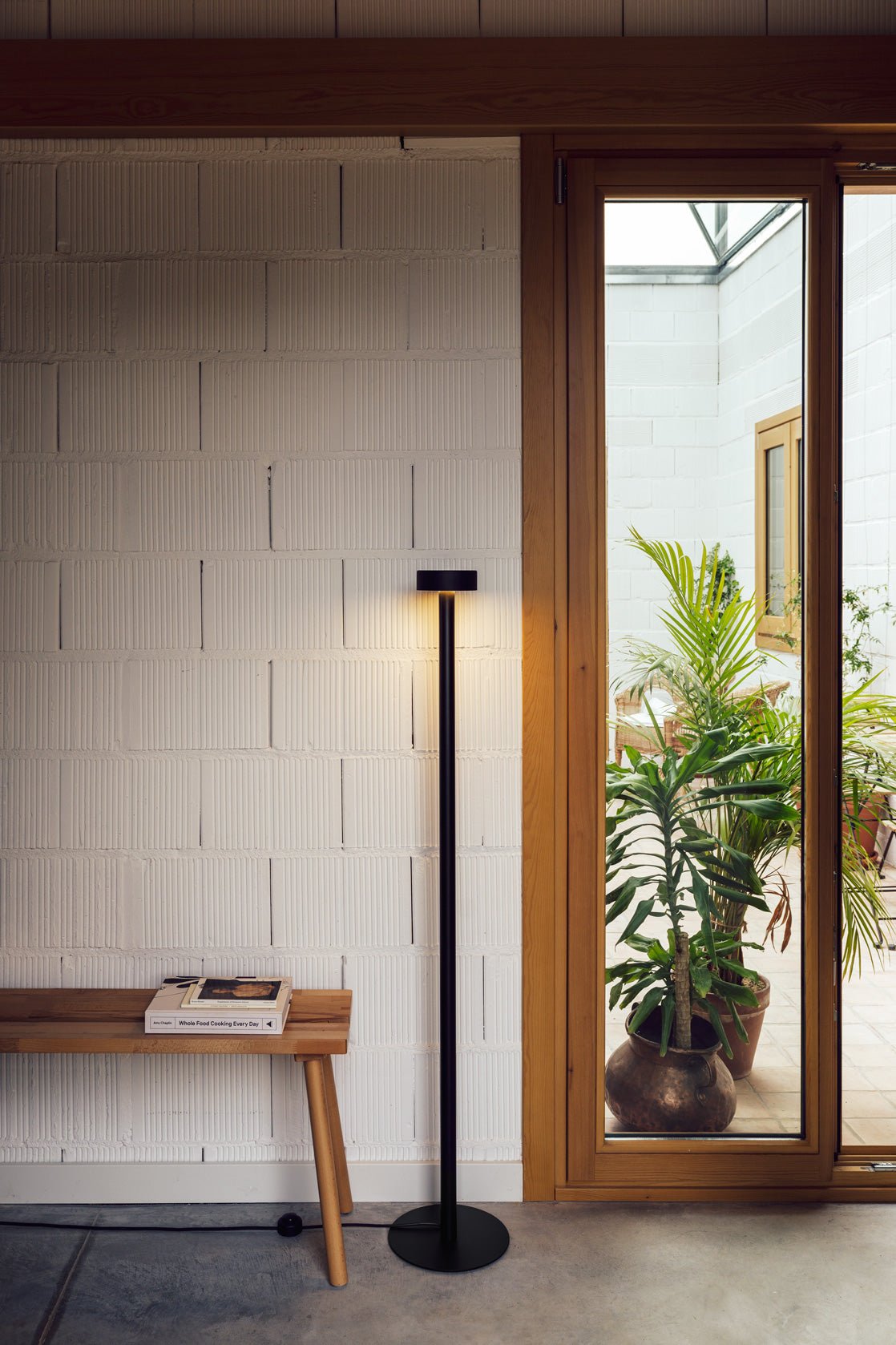 Peak Lane Floor lamp H.130 cm Led PCB Textured black - Milan - Accessoire Loods