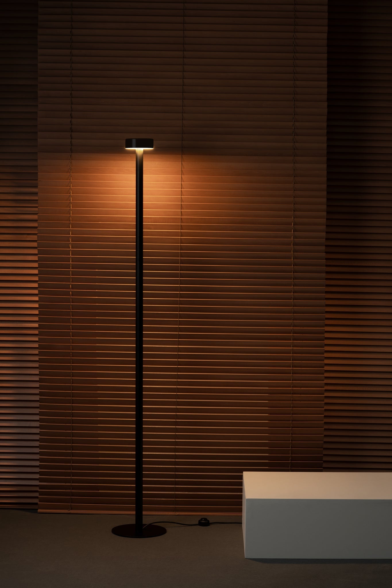 Peak Lane Floor lamp H.170 cm Led PCB Textured black - Milan - Accessoire Loods