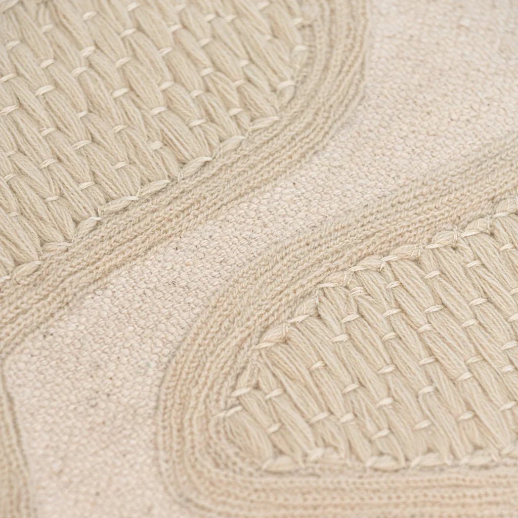 Cushion Kedi, Off white - Urban Nature Culture - Accessoire Loods