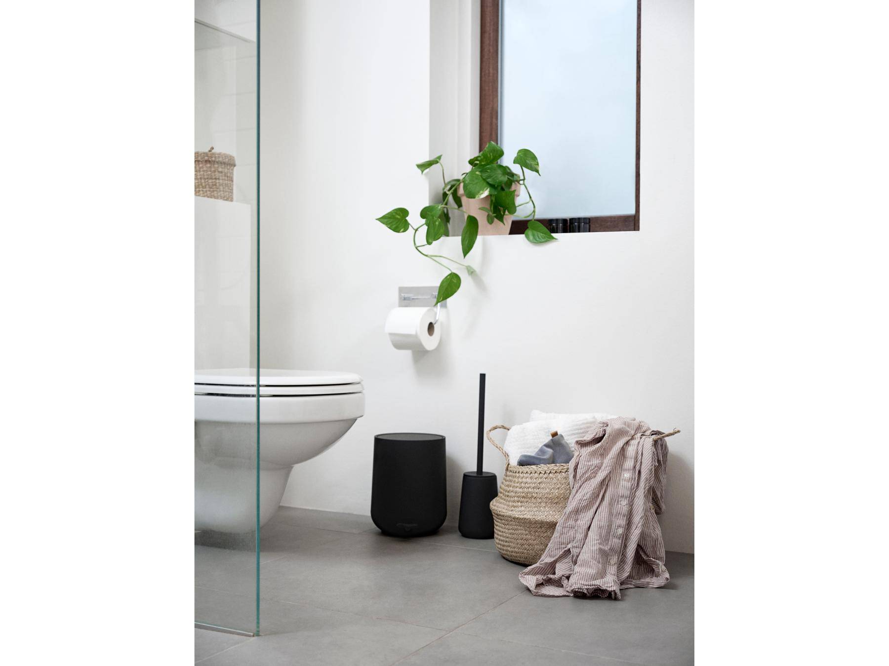 Zone Denmark Nova 3L Prullenbak en Toiletborstel set - zwart - Zone Denmark - Accessoire Loods