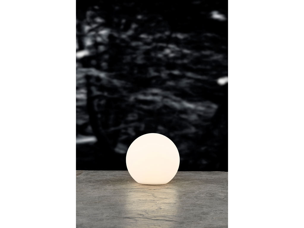 Villa Collection Maane LED Lamp met solar Dia. 25 x 23 cm Wit