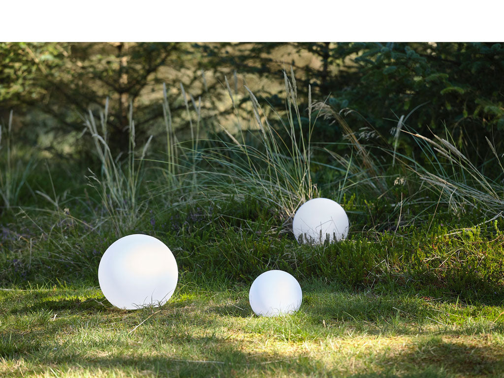 Villa Collection Maane LED Lamp met solar Dia. 25 x 23 cm Wit