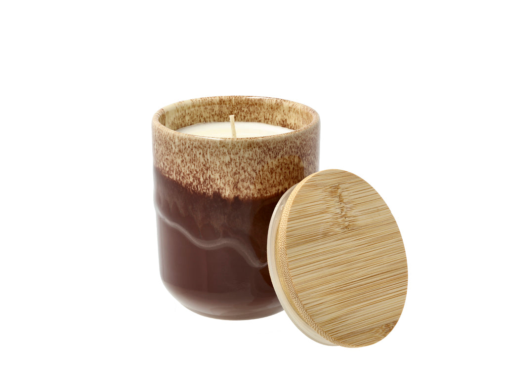 Villa Collection Iris Woody Eucalyptus Geurkaars Dia 8 x 9,5 cm Bruin/Crème
