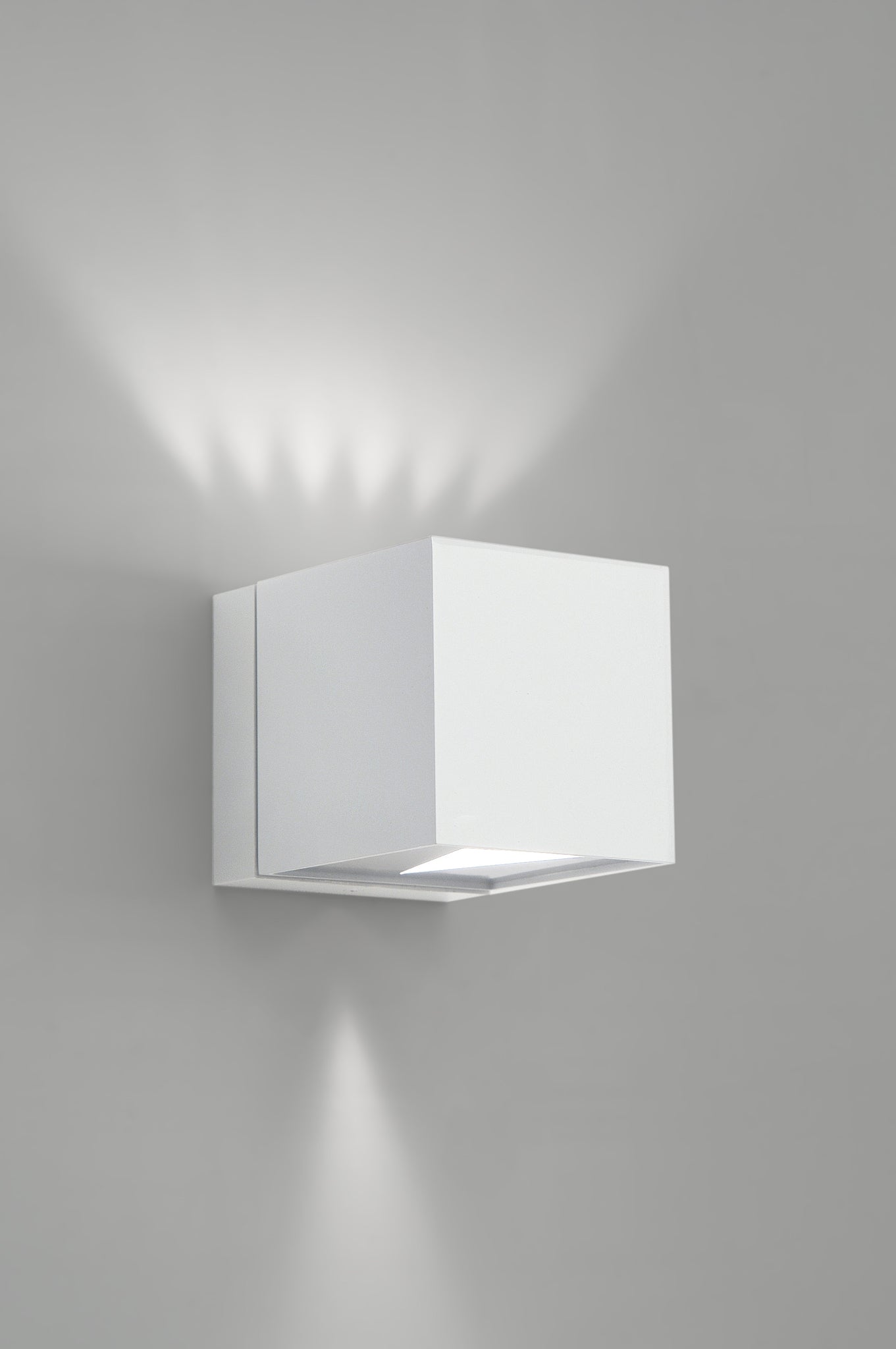Dau 80 Wall lamp G9 textured white