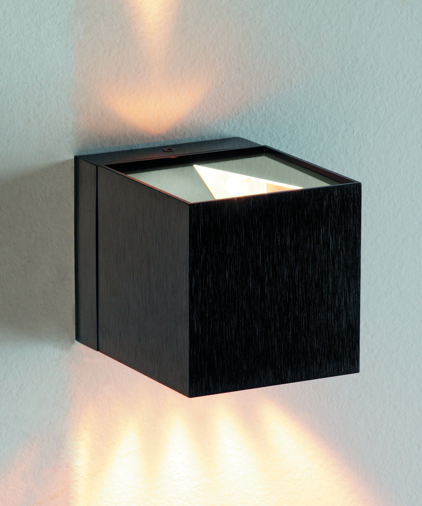 Dau 80 Wall lamp G9 Brushed black aluminum