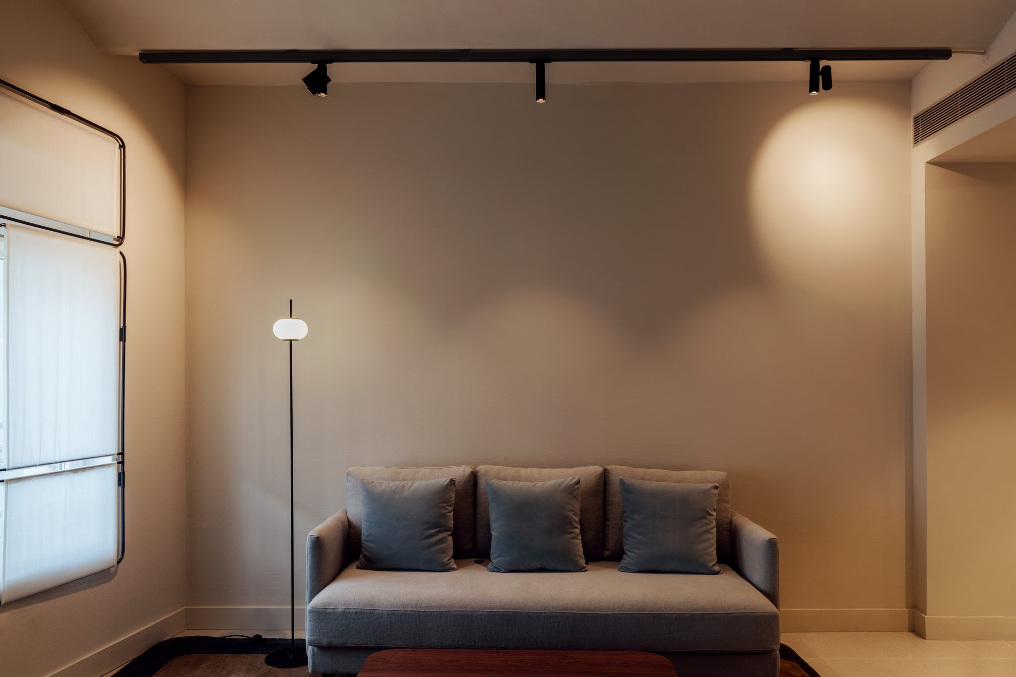 Haul 40 ceiling lamp H. 15 cm Led DOB 5W textured black