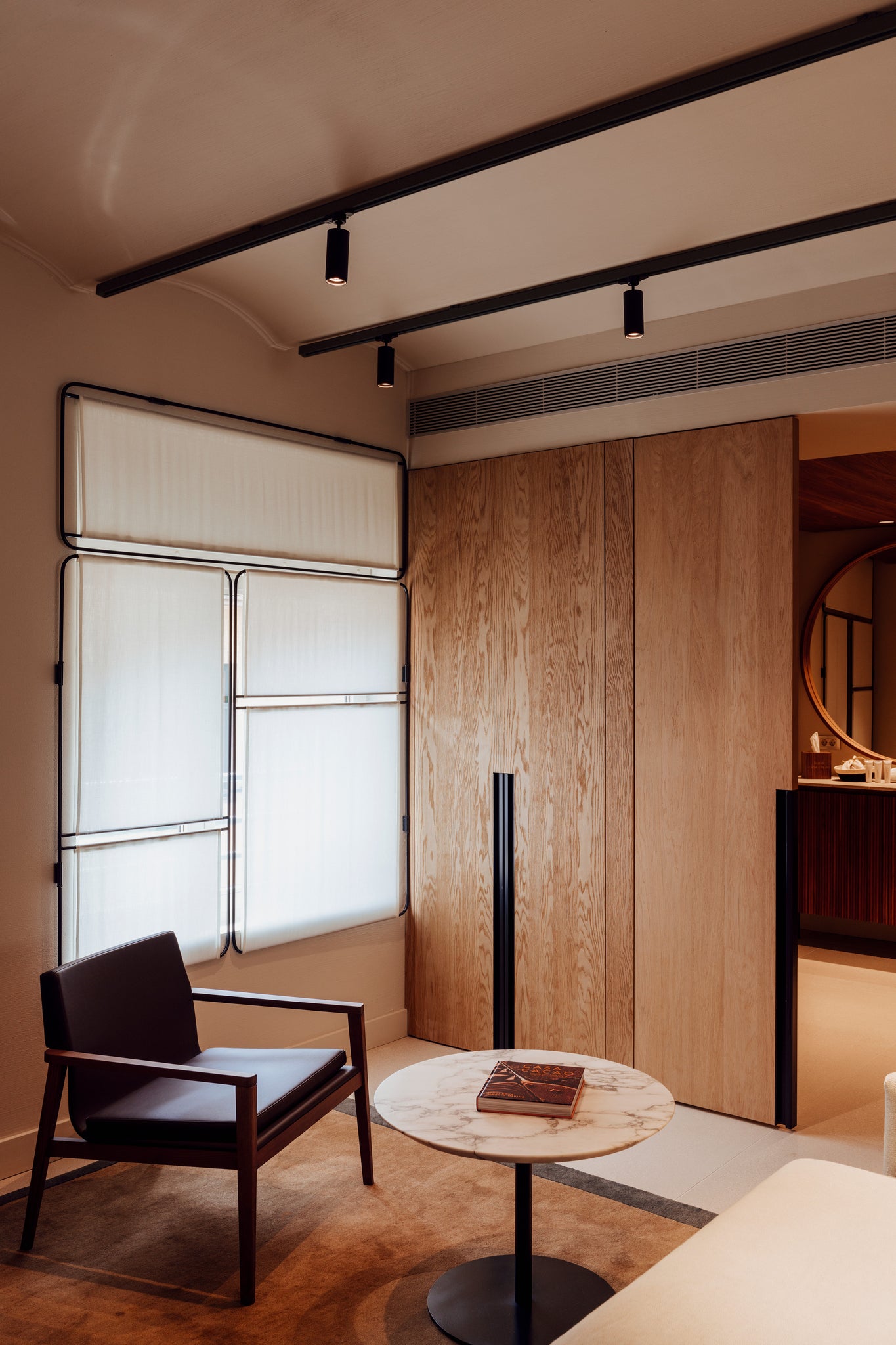 Haul 55 Track Spotlight 3P Led DOB 7W textured black