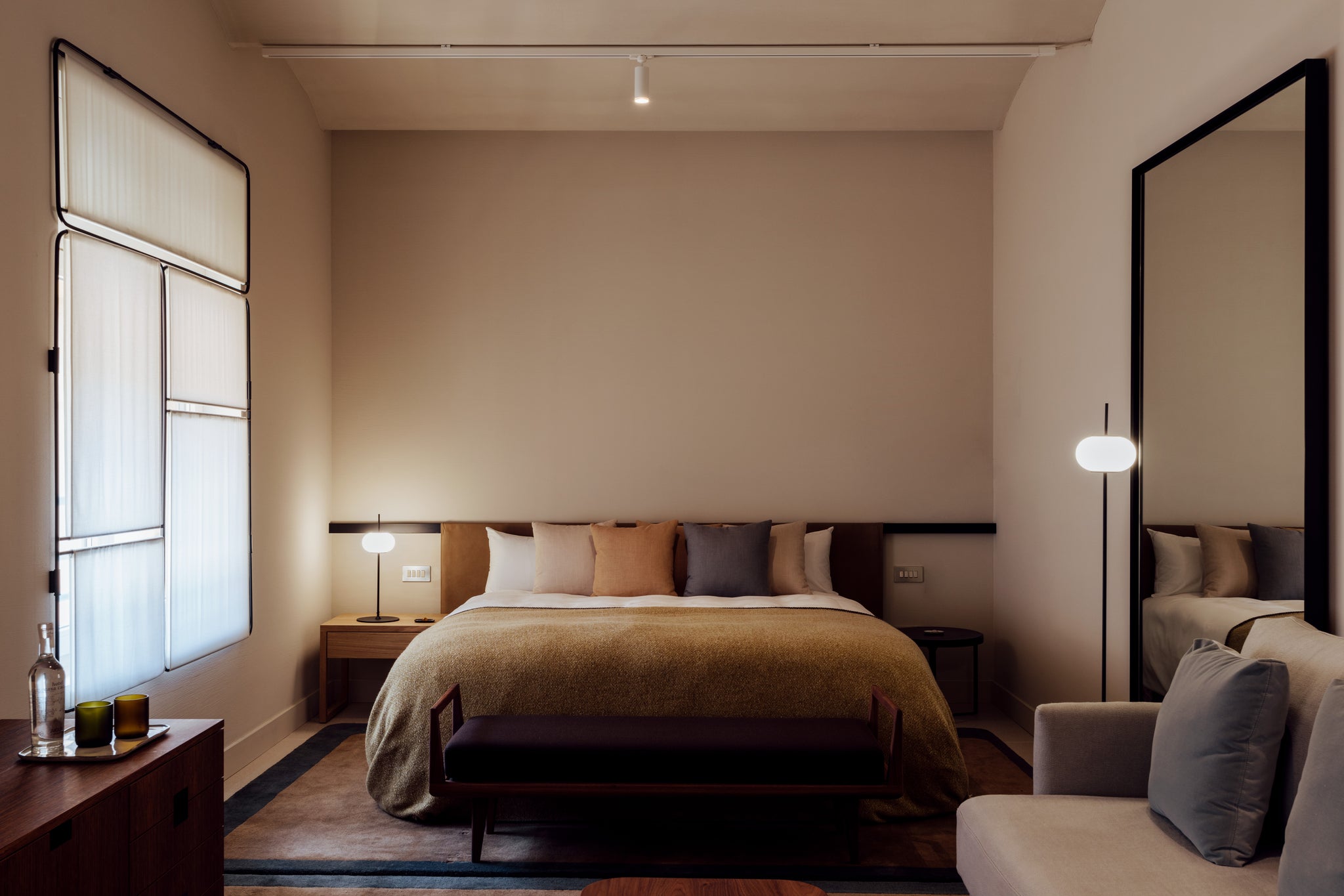 Astros Floor lamp 2 x G9 H. 135 cm textured black