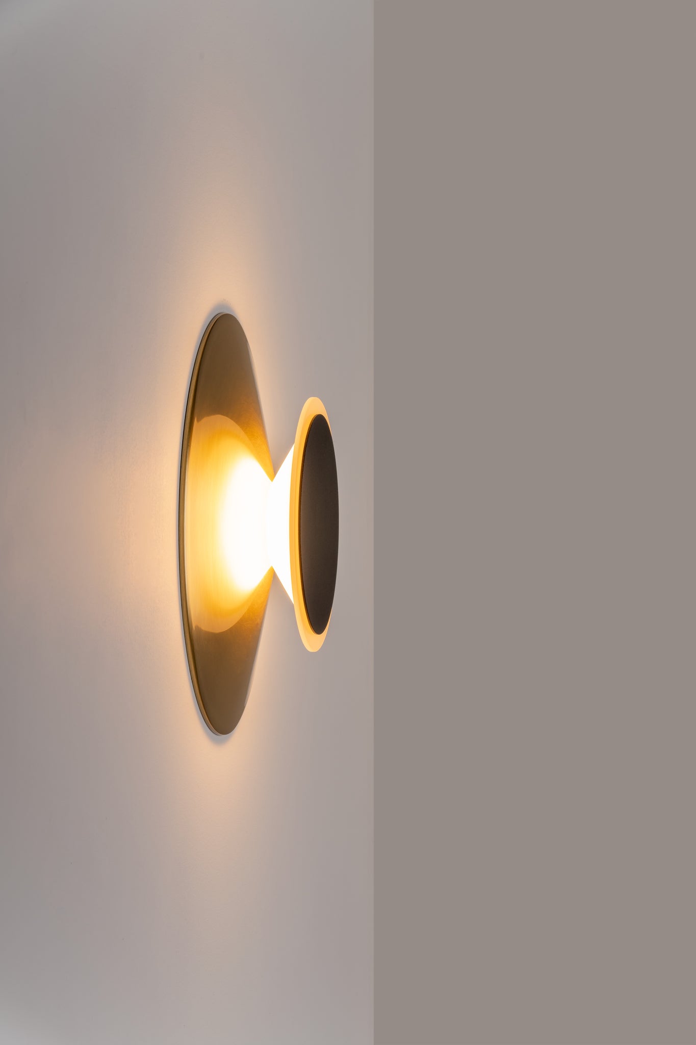 Horizon Wall light Led PCB 12 W brushed brass