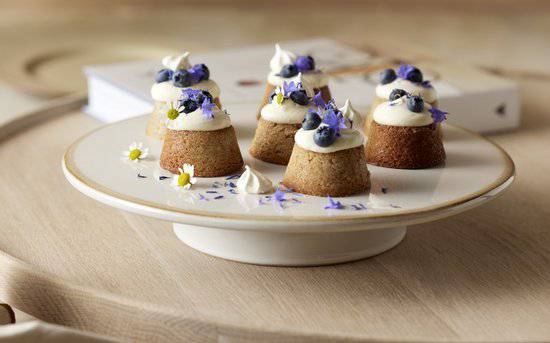 BITZ Taartplateau op voet Dia. 30 x 5,5 cm Crème - BITZ - Accessoire Loods