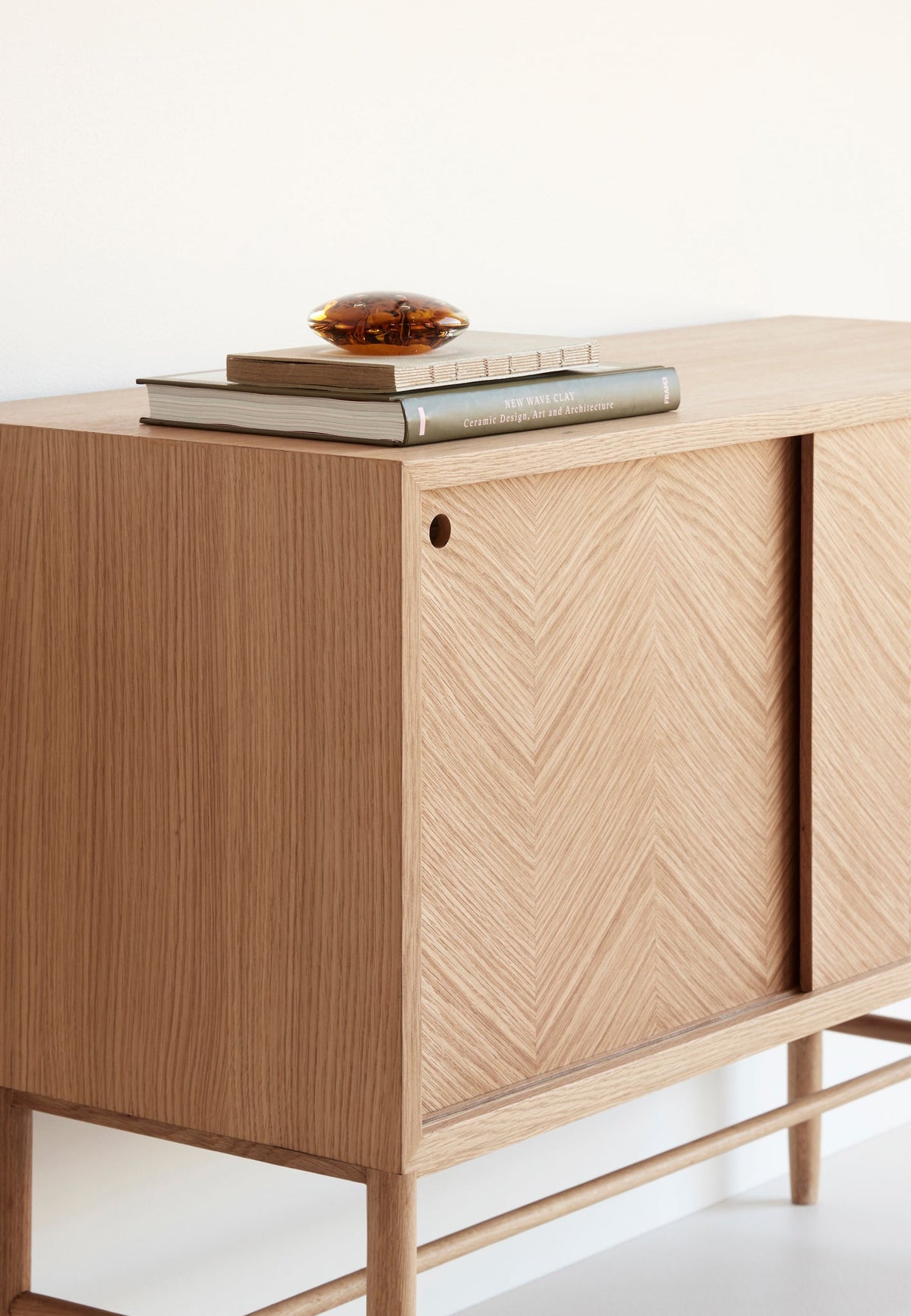 Herringbone Dresser Sliding Doors Natural - Hübsch - Accessoire Loods
