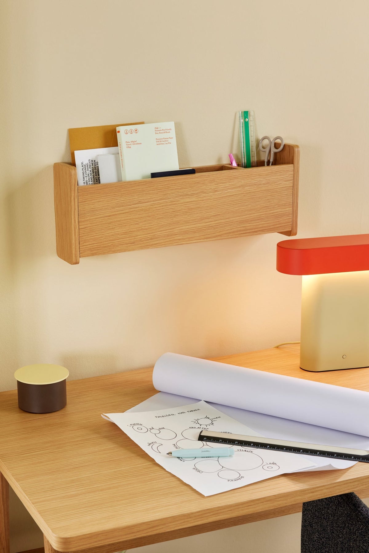 Sleek Table Lamp Green/Red - Hübsch - Accessoire Loods