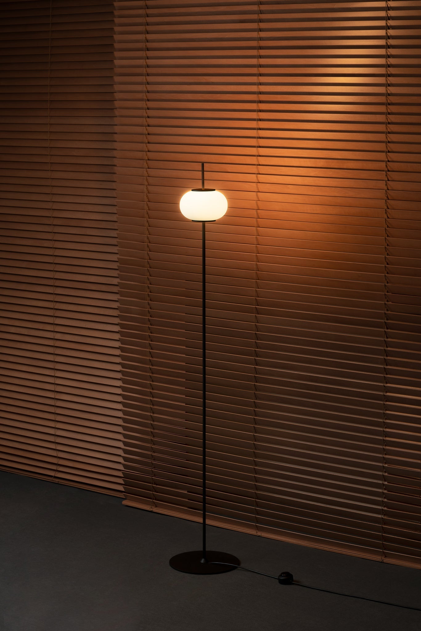 Astros Floor lamp 2 x G9 H. 135 cm textured black - Milan - Accessoire Loods