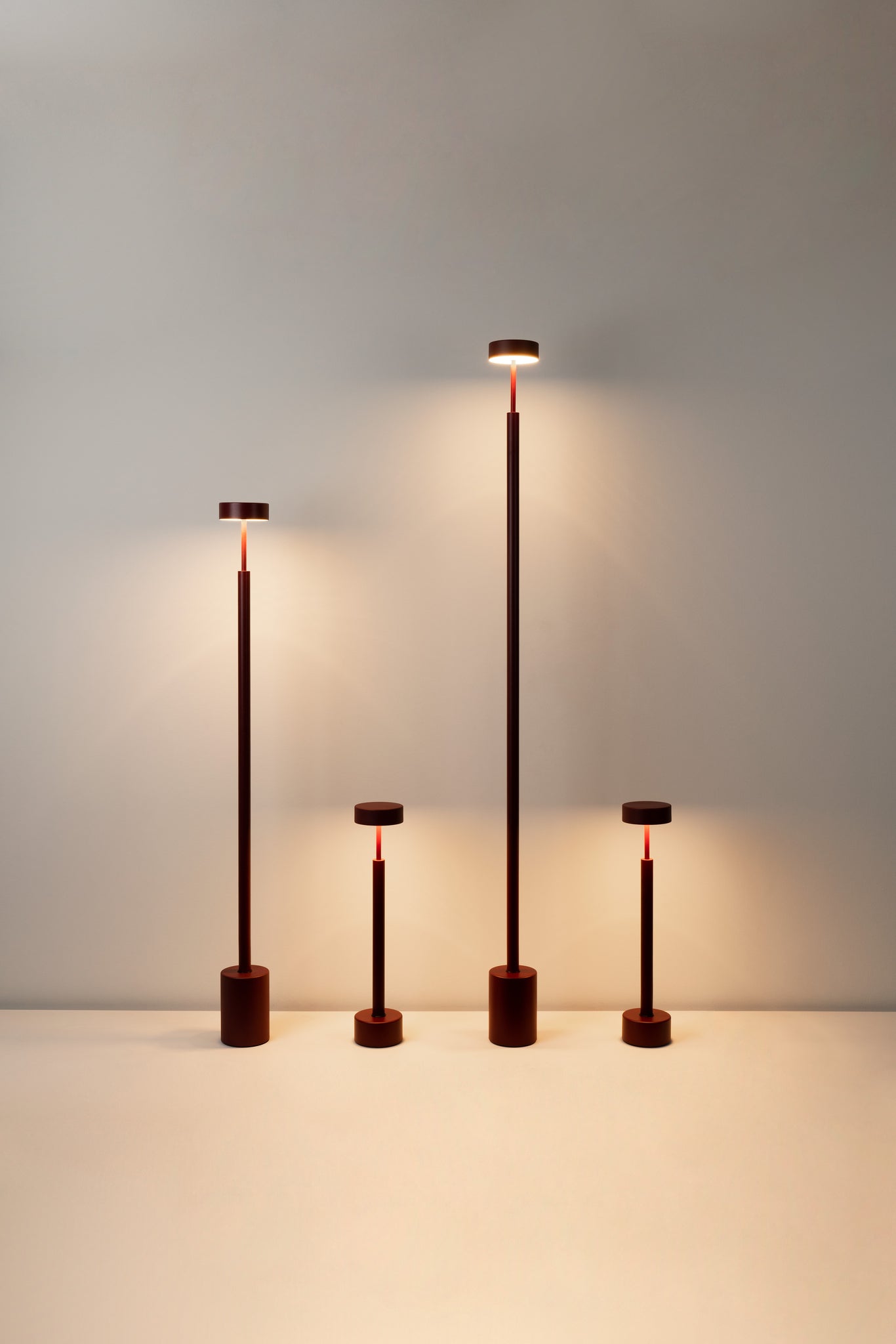 Peak Floor lamp h.130 cm Led PCB Textured burgundy - Milan - Accessoire Loods