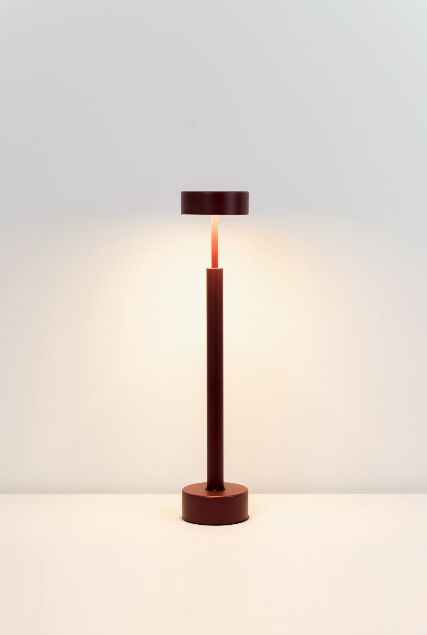 Peak Table lamp Led PCB Textured burgundy - Milan - Accessoire Loods