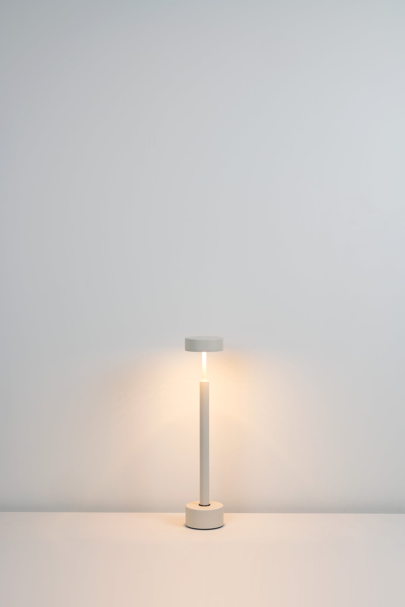 Peak Table lamp Led PCB Textured mink - Milan - Accessoire Loods