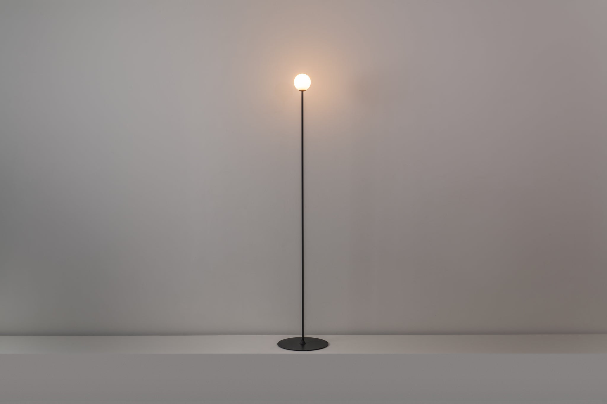 Symphony Floor lamp G9 H. 130 cm textured anthracite grey - Milan - Accessoire Loods