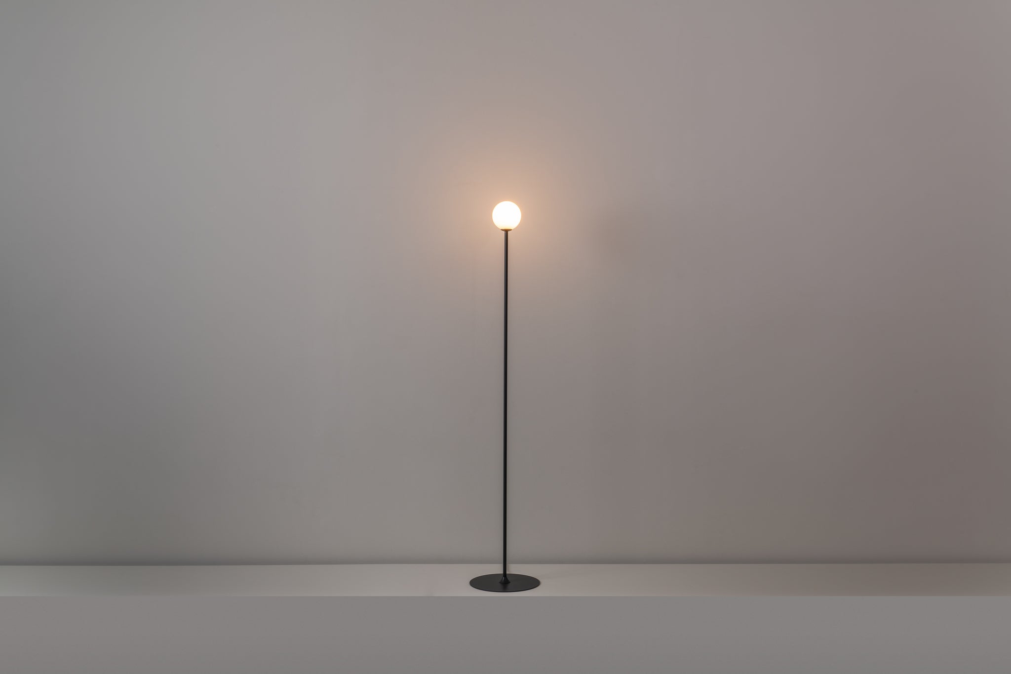 Symphony Floor lamp G9 H. 160 cm textured anthracite grey - Milan - Accessoire Loods