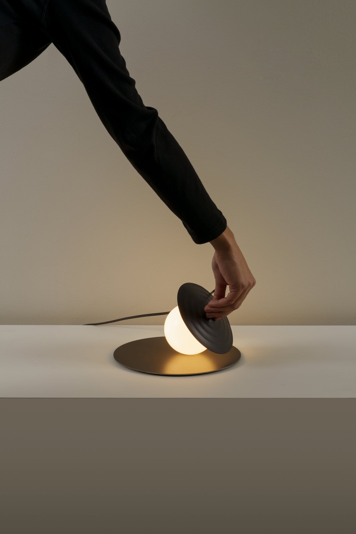 Symphony Table lamp G9textured anthracite grey - Milan - Accessoire Loods