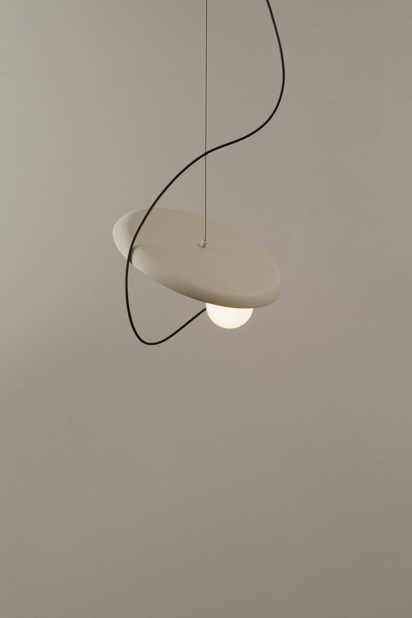 Wire Pendant @ 38 cm.G9 textured mink - Milan - Accessoire Loods