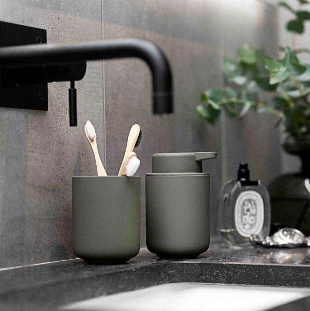 Zone Denmark - UME - Tandenborstel beker + Zeepdispenser - Zone Denmark - Accessoire Loods